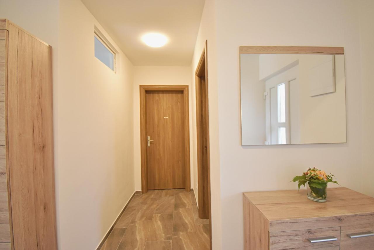 Apartmani Solis Vir Kültér fotó