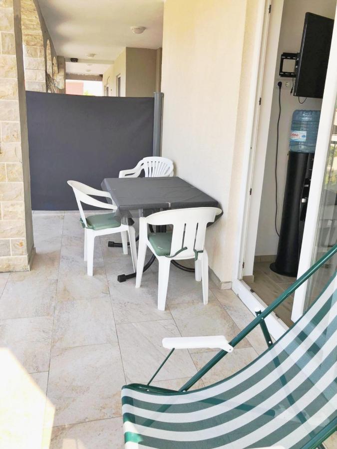 Apartmani Solis Vir Kültér fotó