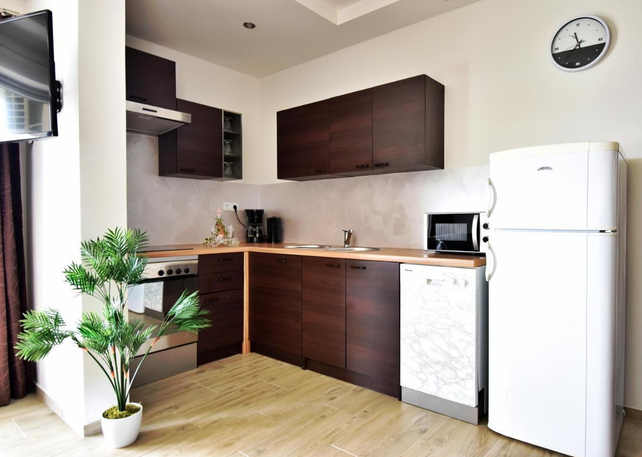 Apartmani Solis Vir Kültér fotó